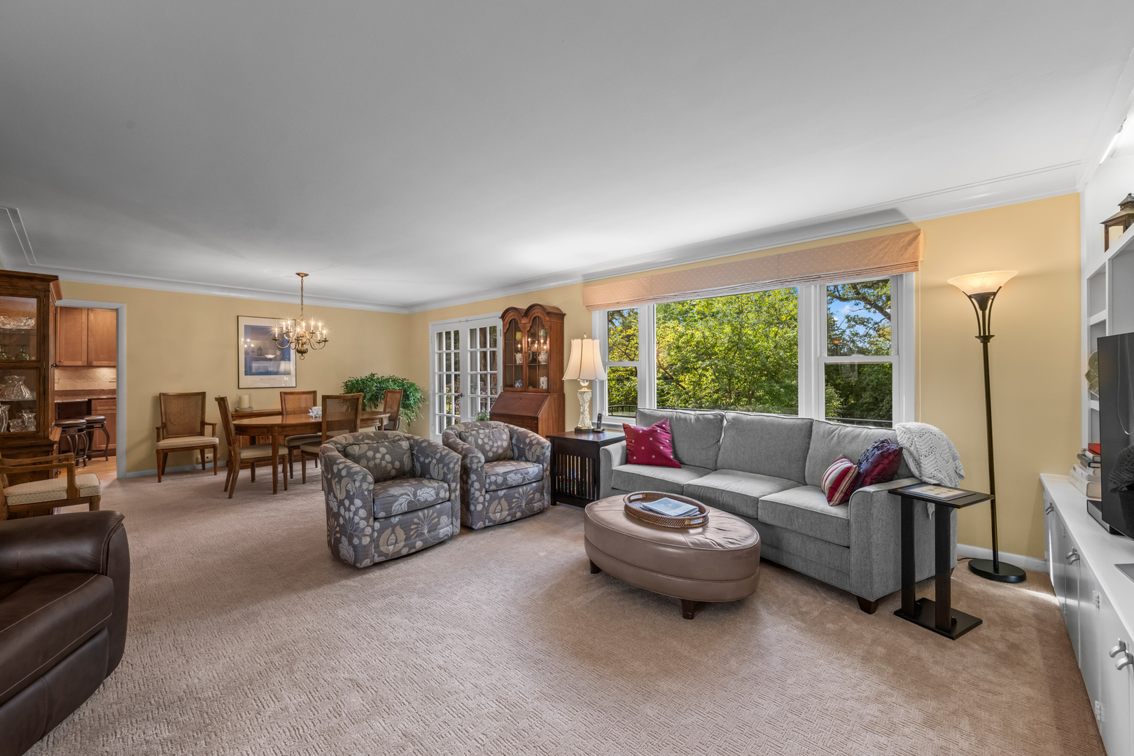208 Biltmore Drive, North Barrington, IL 60010