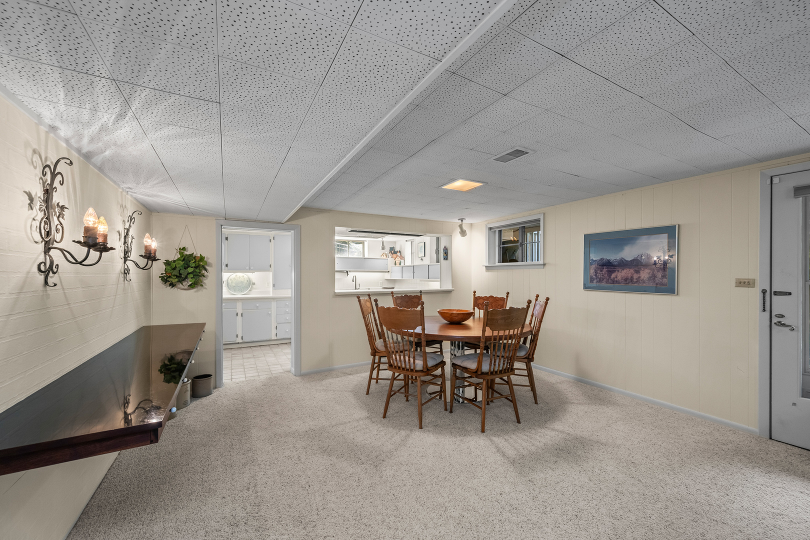 208 Biltmore Drive, North Barrington, IL 60010