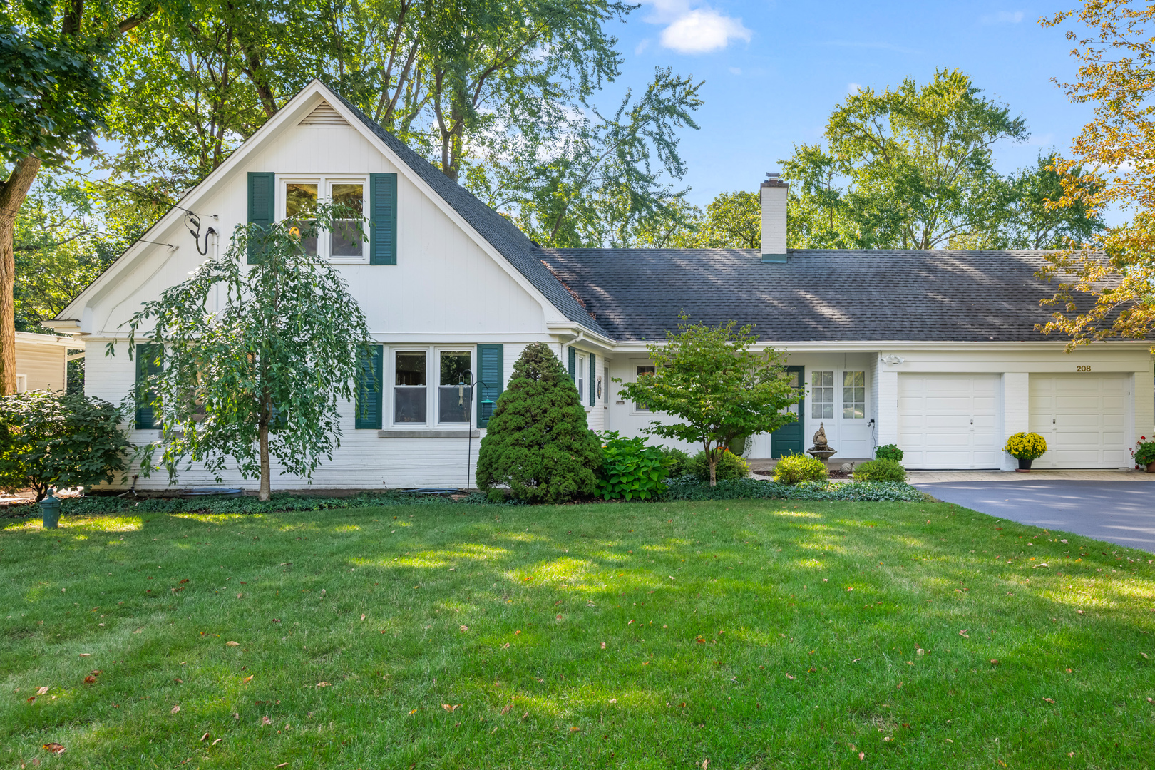 208 Biltmore Drive, North Barrington, IL 60010