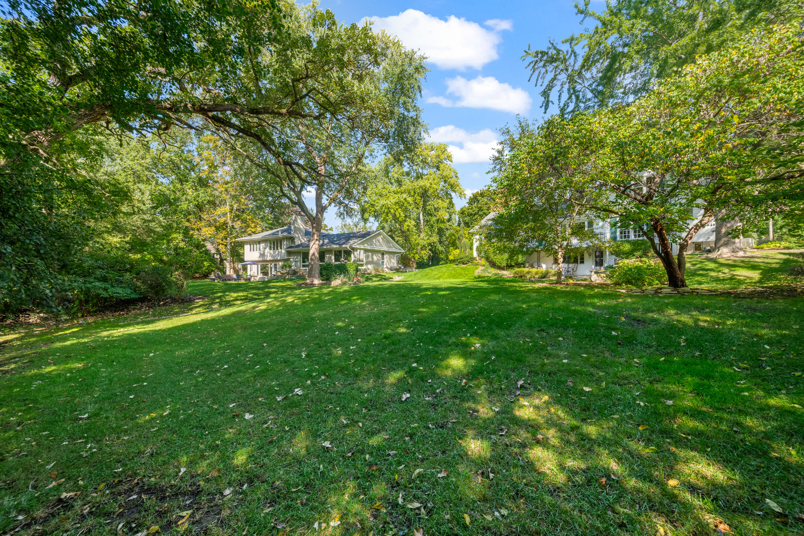 208 Biltmore Drive, North Barrington, IL 60010