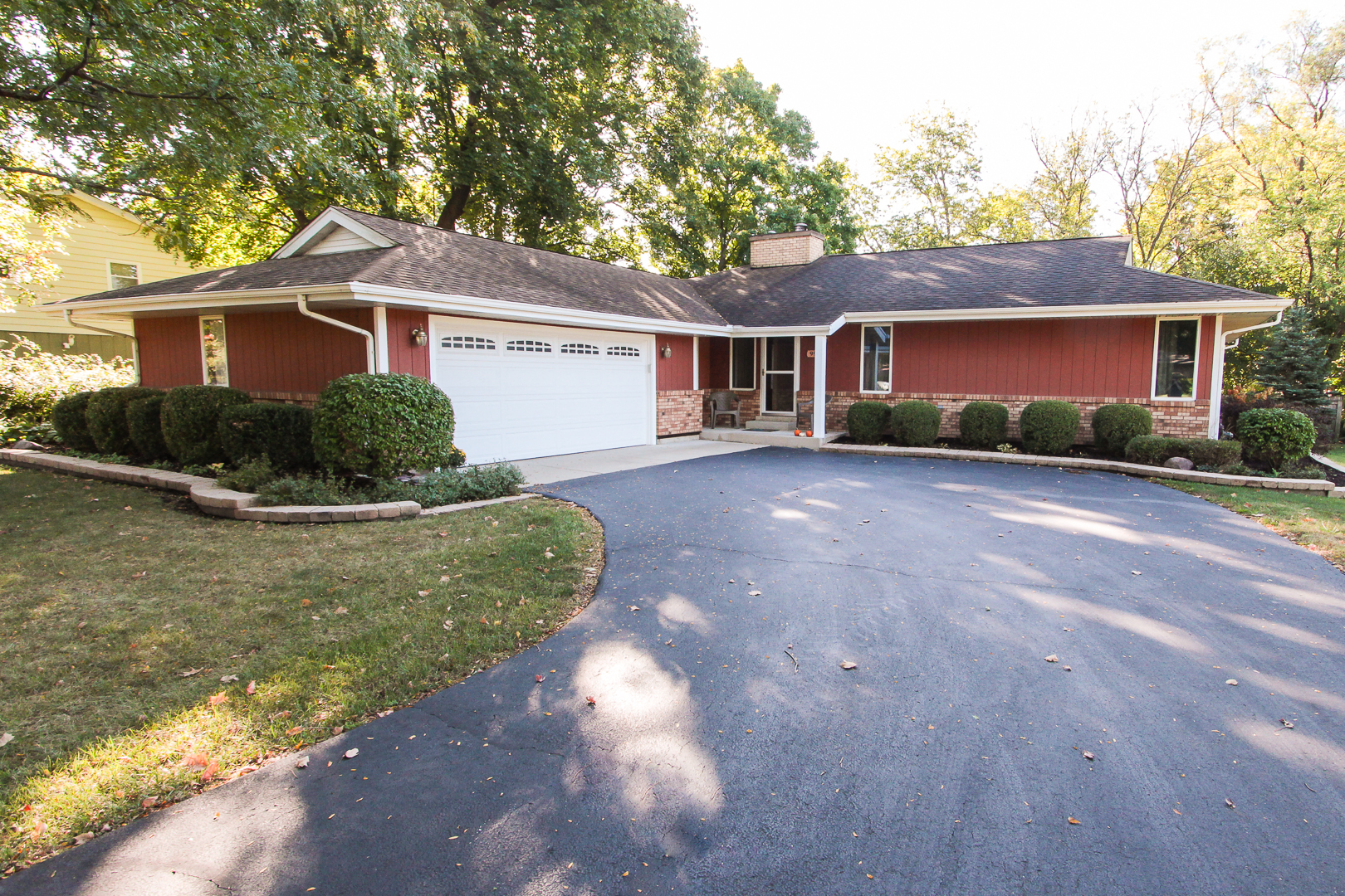 997 Meadow Lane, Elgin, IL 60123
