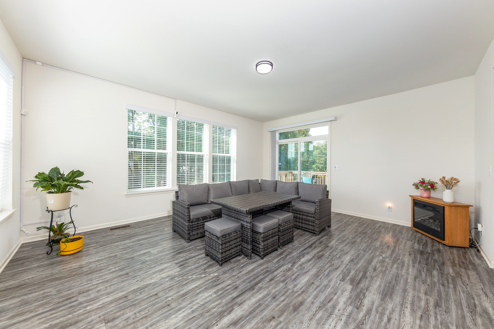 451 Parkside Lane, Yorkville, IL 60560