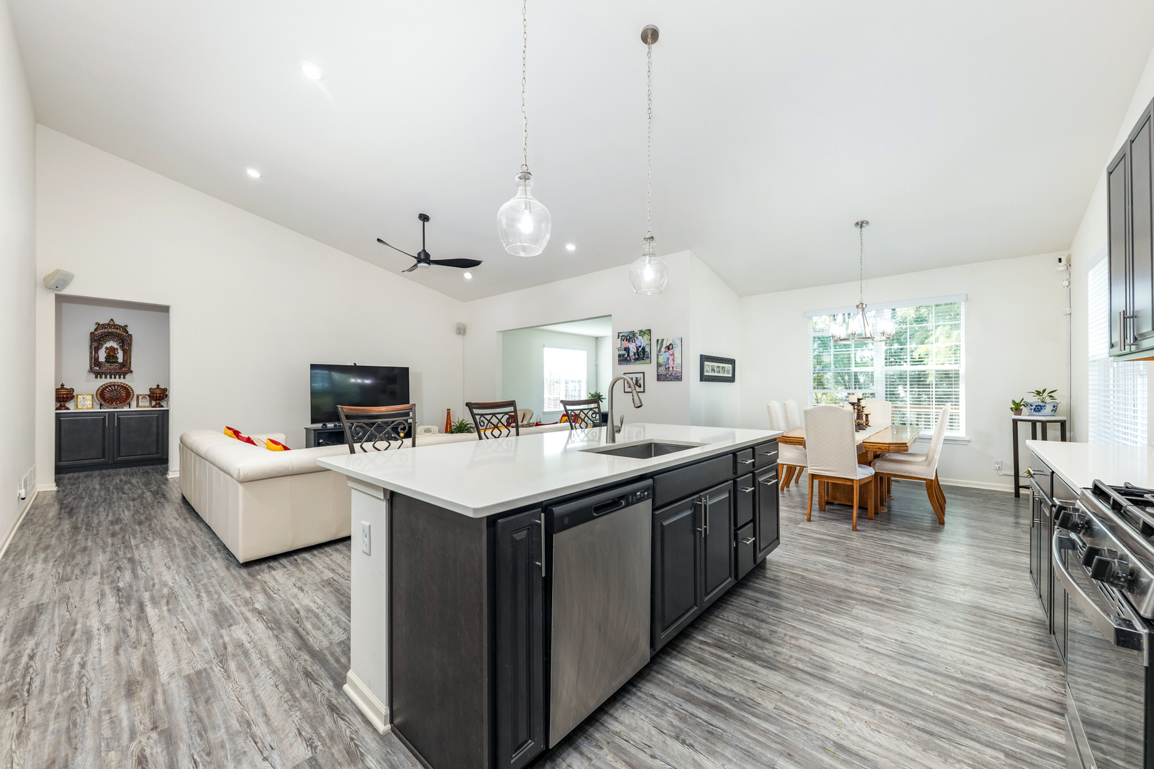 451 Parkside Lane, Yorkville, IL 60560