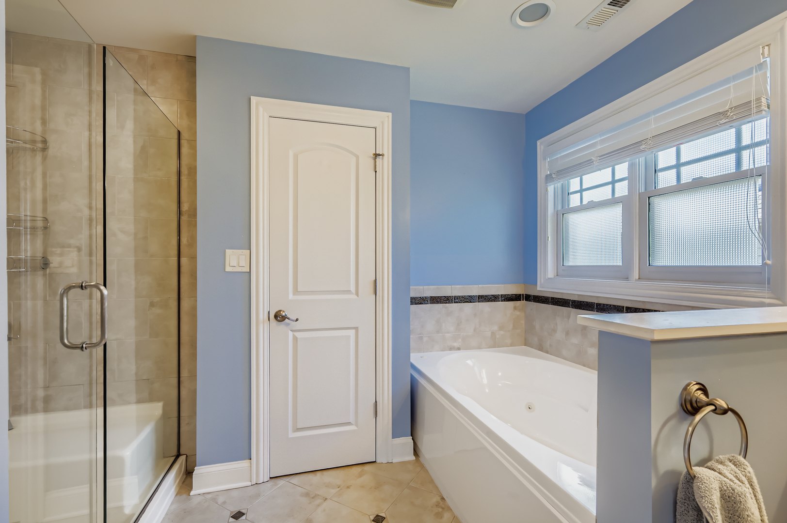 403 Provence Court, Lisle, IL 60532