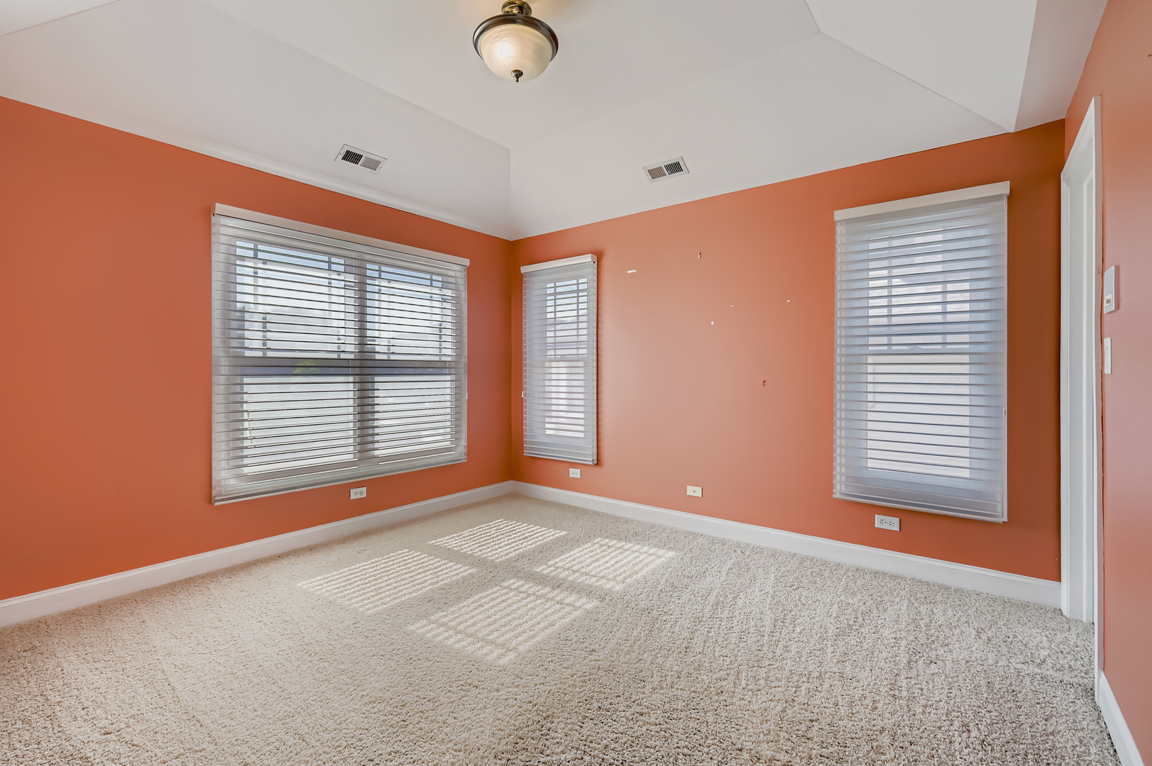 403 Provence Court, Lisle, IL 60532