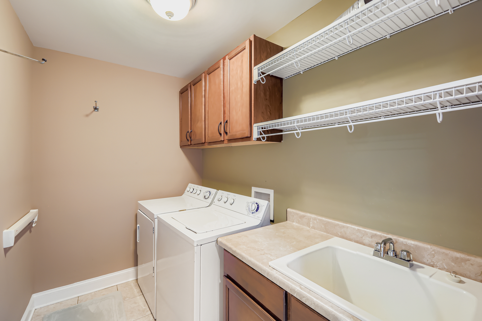 403 Provence Court, Lisle, IL 60532