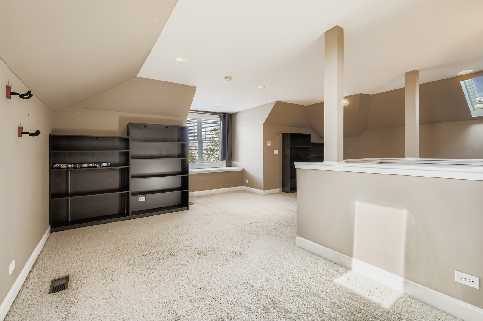 403 Provence Court, Lisle, IL 60532