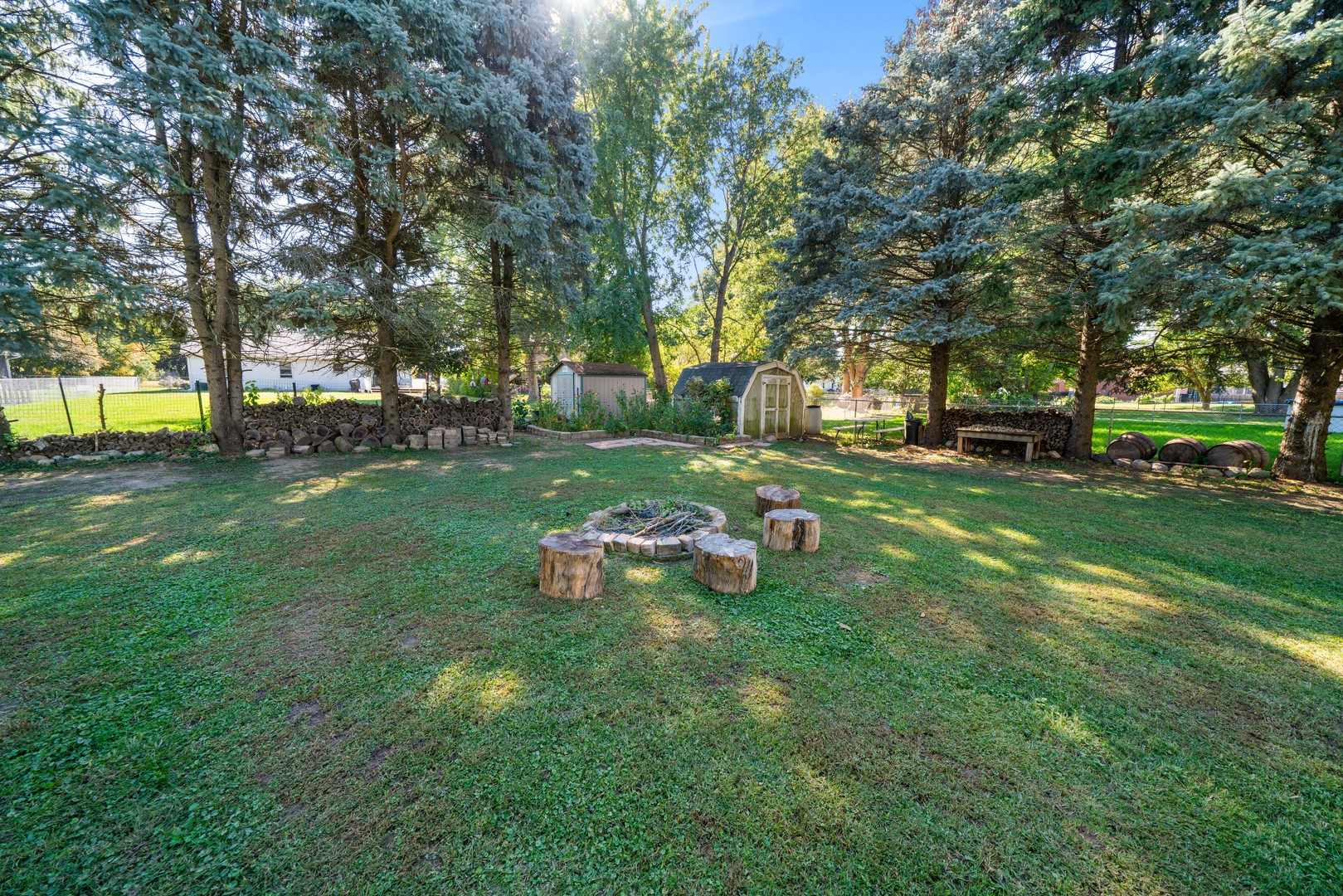 1724 LAKE HOLIDAY Drive, Lake Holiday, IL 60548