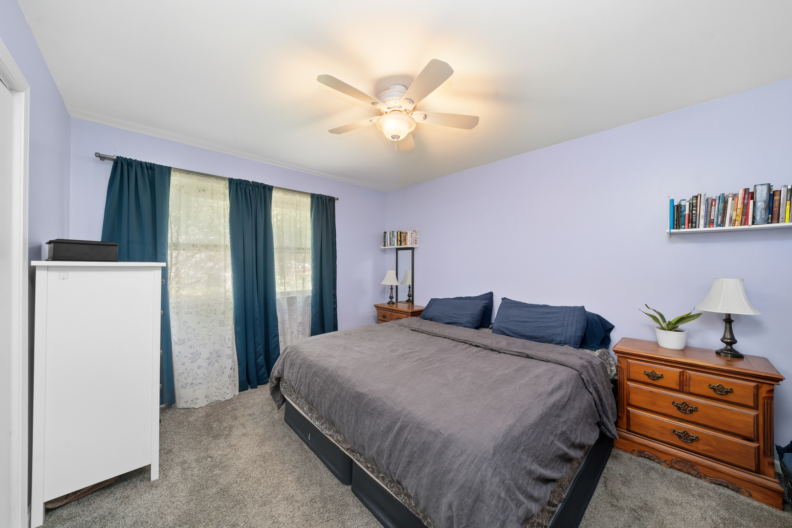 1724 LAKE HOLIDAY Drive, Lake Holiday, IL 60548