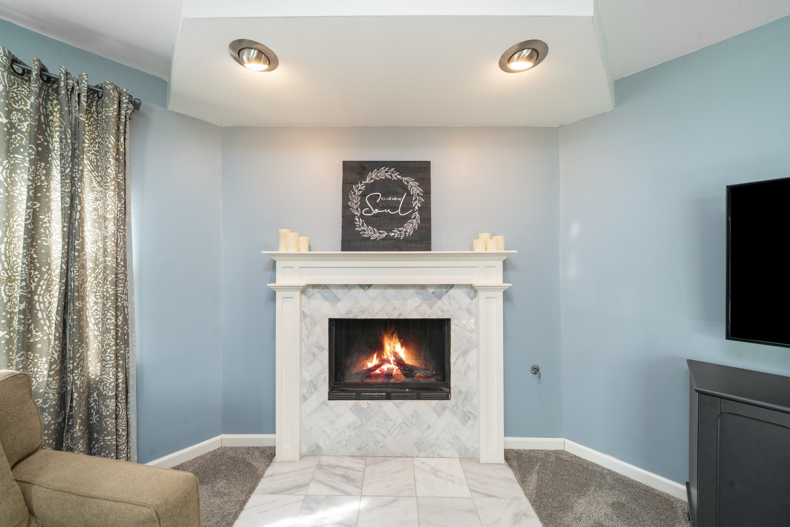 1724 LAKE HOLIDAY Drive, Lake Holiday, IL 60548