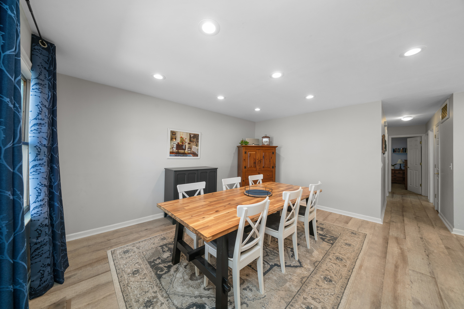 1724 LAKE HOLIDAY Drive, Lake Holiday, IL 60548