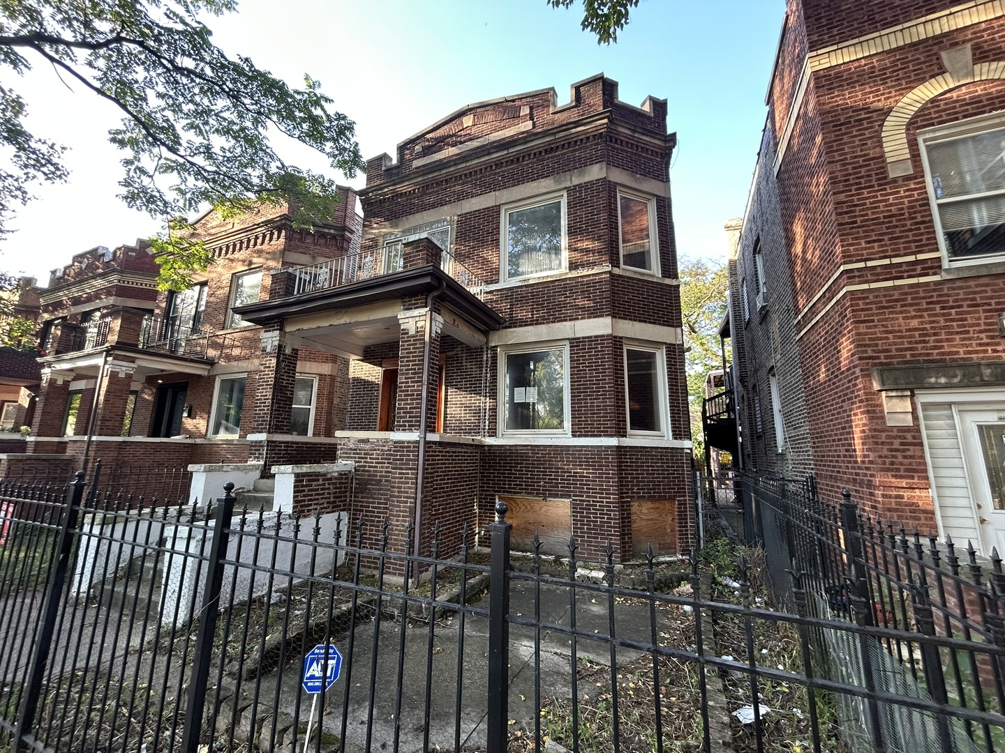 3704 W Ferdinand Street, Chicago, IL 60624