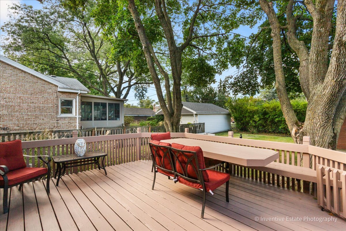 2522 S 6th Avenue, North Riverside, IL 60546