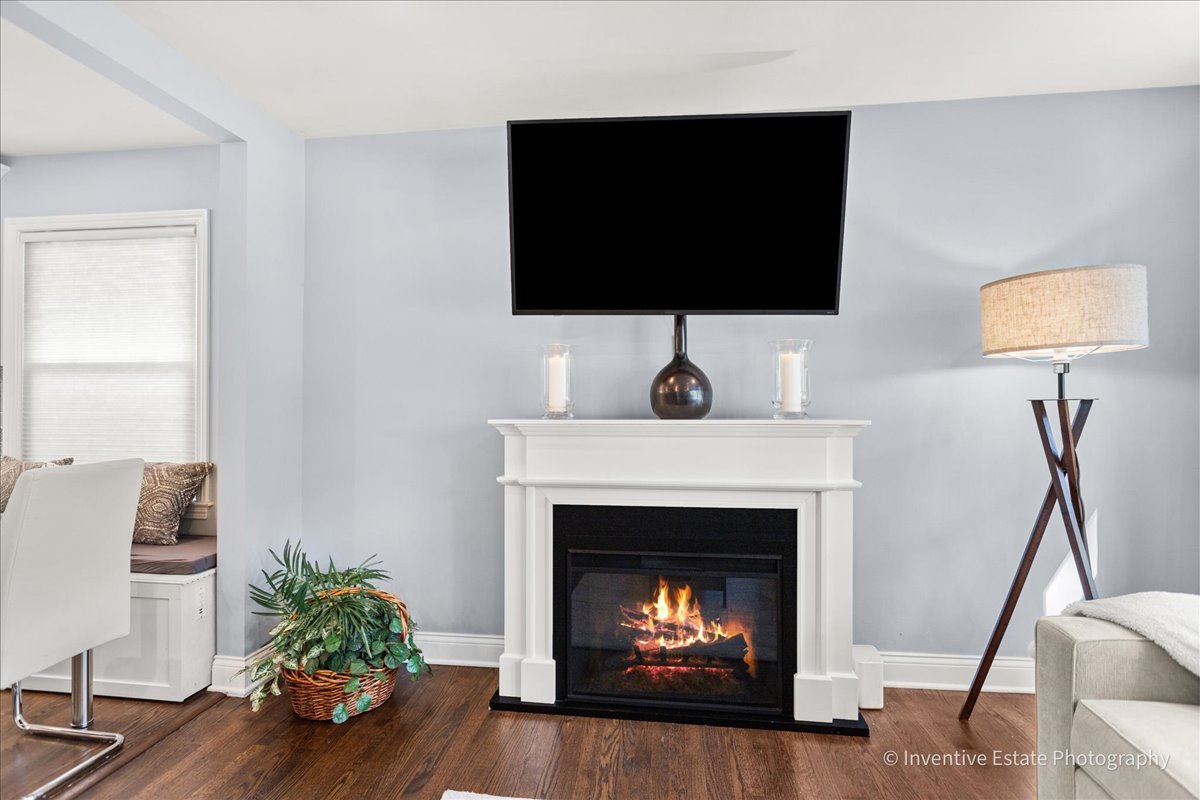 2522 S 6th Avenue, North Riverside, IL 60546