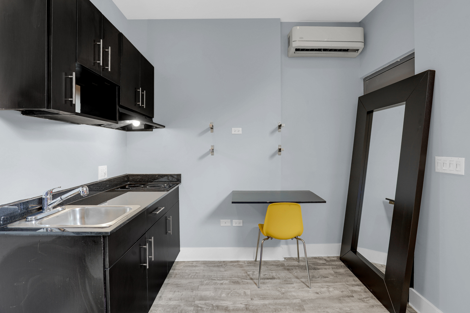 1100 W Adams Street #1, Chicago, IL 60607