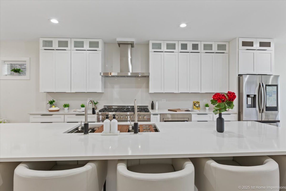 7440 S Oglesby Avenue, Chicago, IL 60649