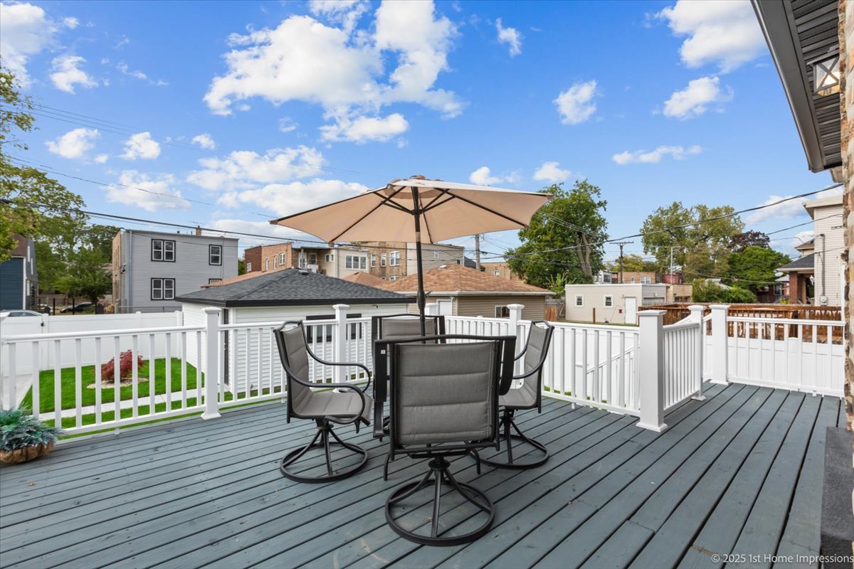 7440 S Oglesby Avenue, Chicago, IL 60649