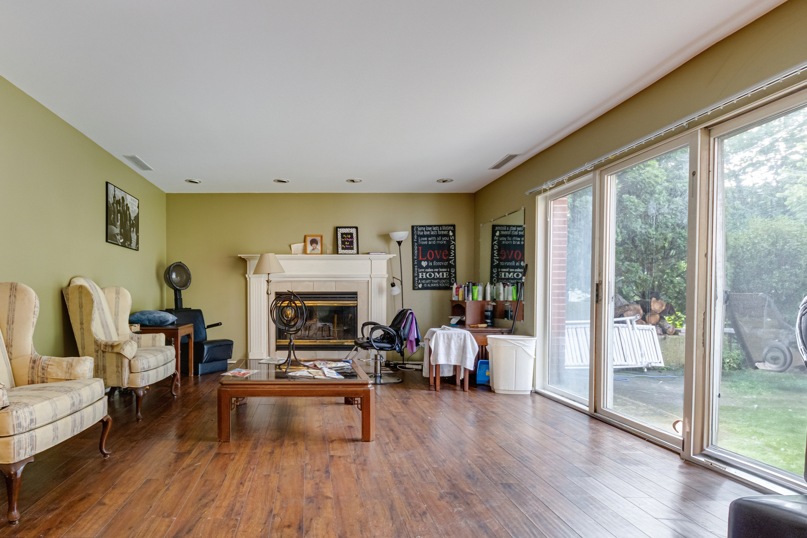 8428 Creekside Lane, Darien, IL 60561