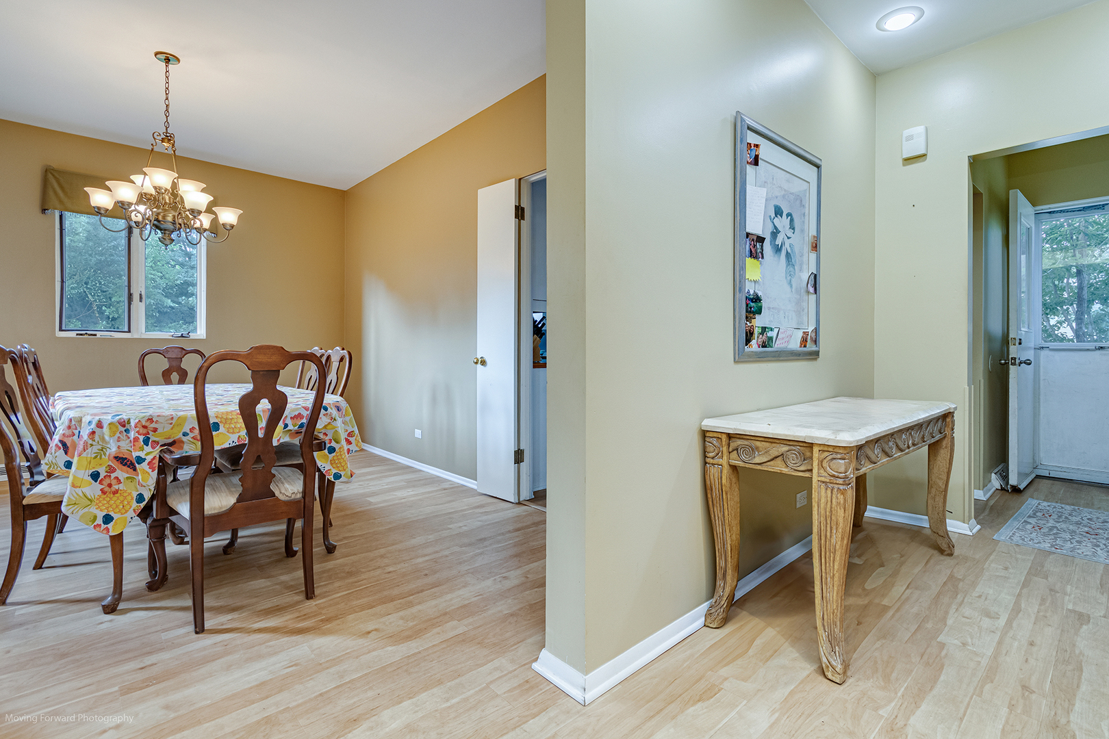 8428 Creekside Lane, Darien, IL 60561