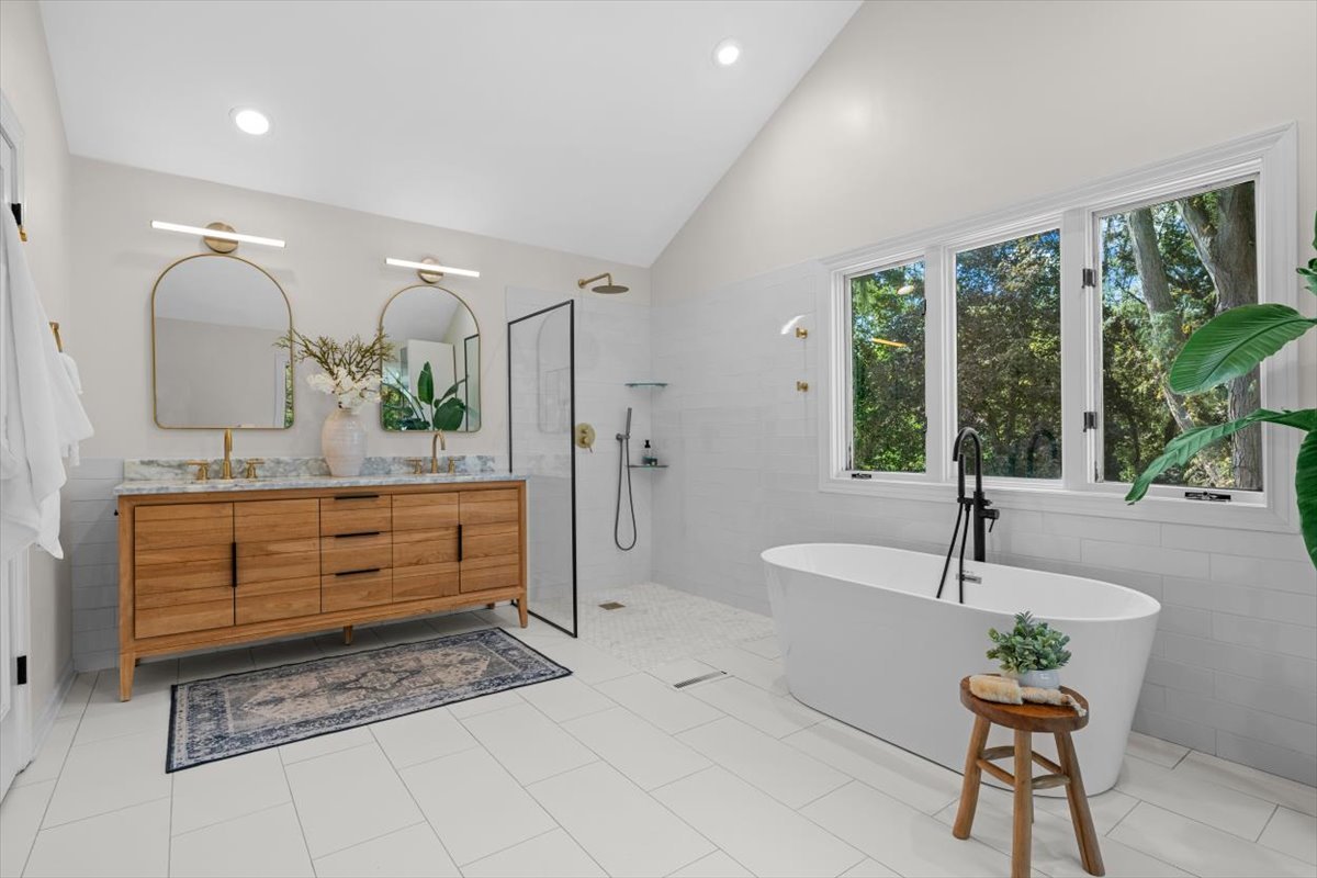 5825 Blue Heron Drive, Long Grove, IL 60047