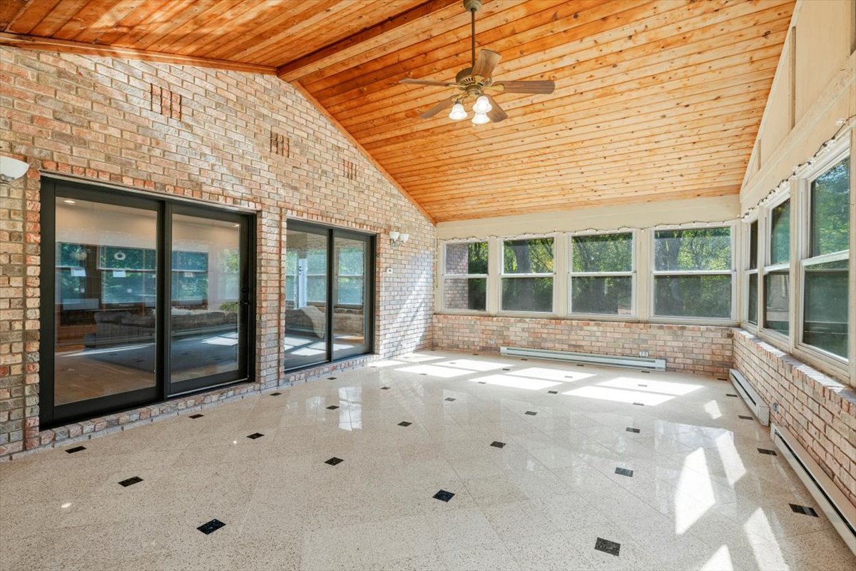 5825 Blue Heron Drive, Long Grove, IL 60047