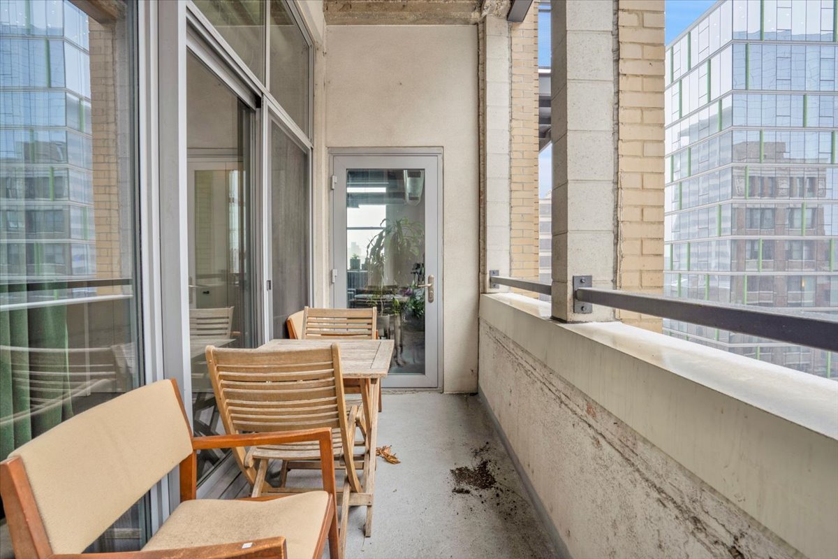 565 W Quincy Street #711, Chicago, IL 60661