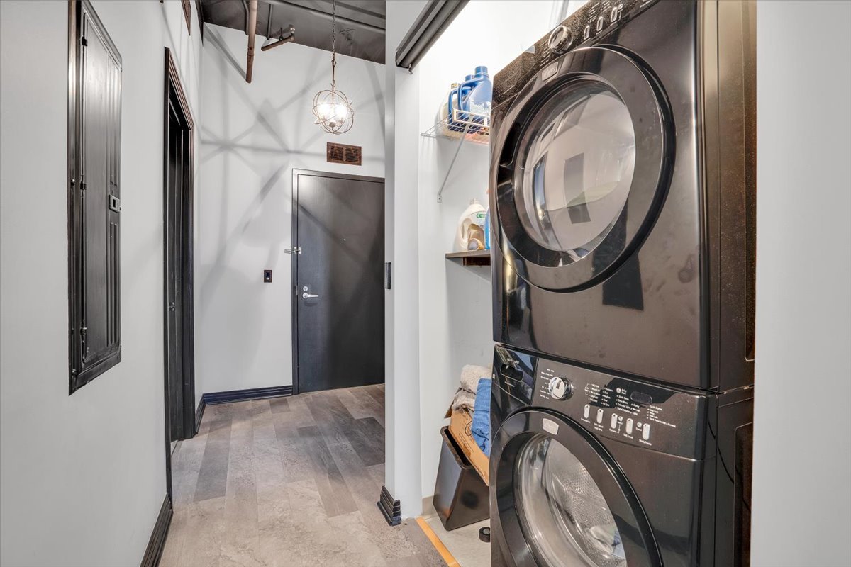 565 W Quincy Street #711, Chicago, IL 60661