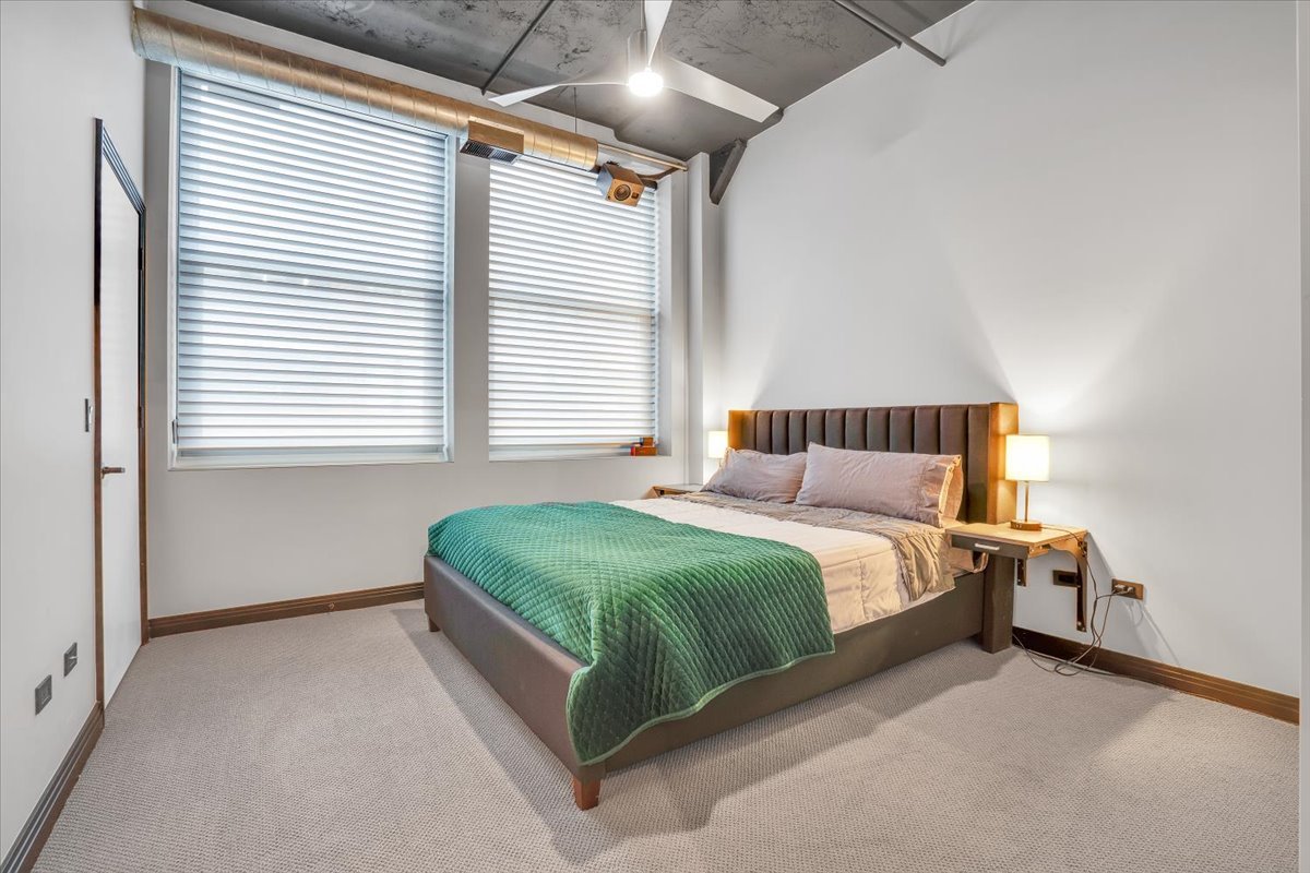 565 W Quincy Street #711, Chicago, IL 60661