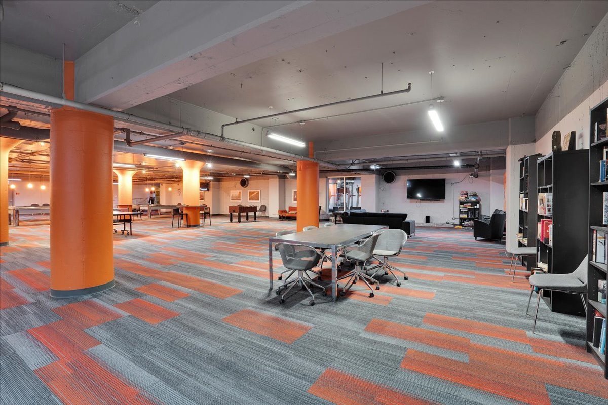 565 W Quincy Street #711, Chicago, IL 60661