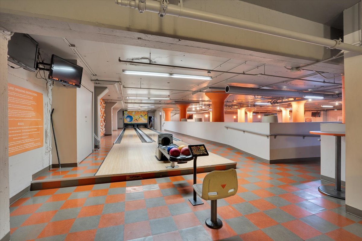 565 W Quincy Street #711, Chicago, IL 60661