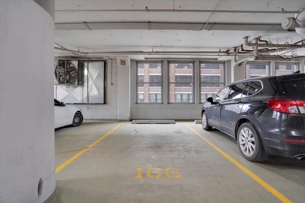 565 W Quincy Street #711, Chicago, IL 60661
