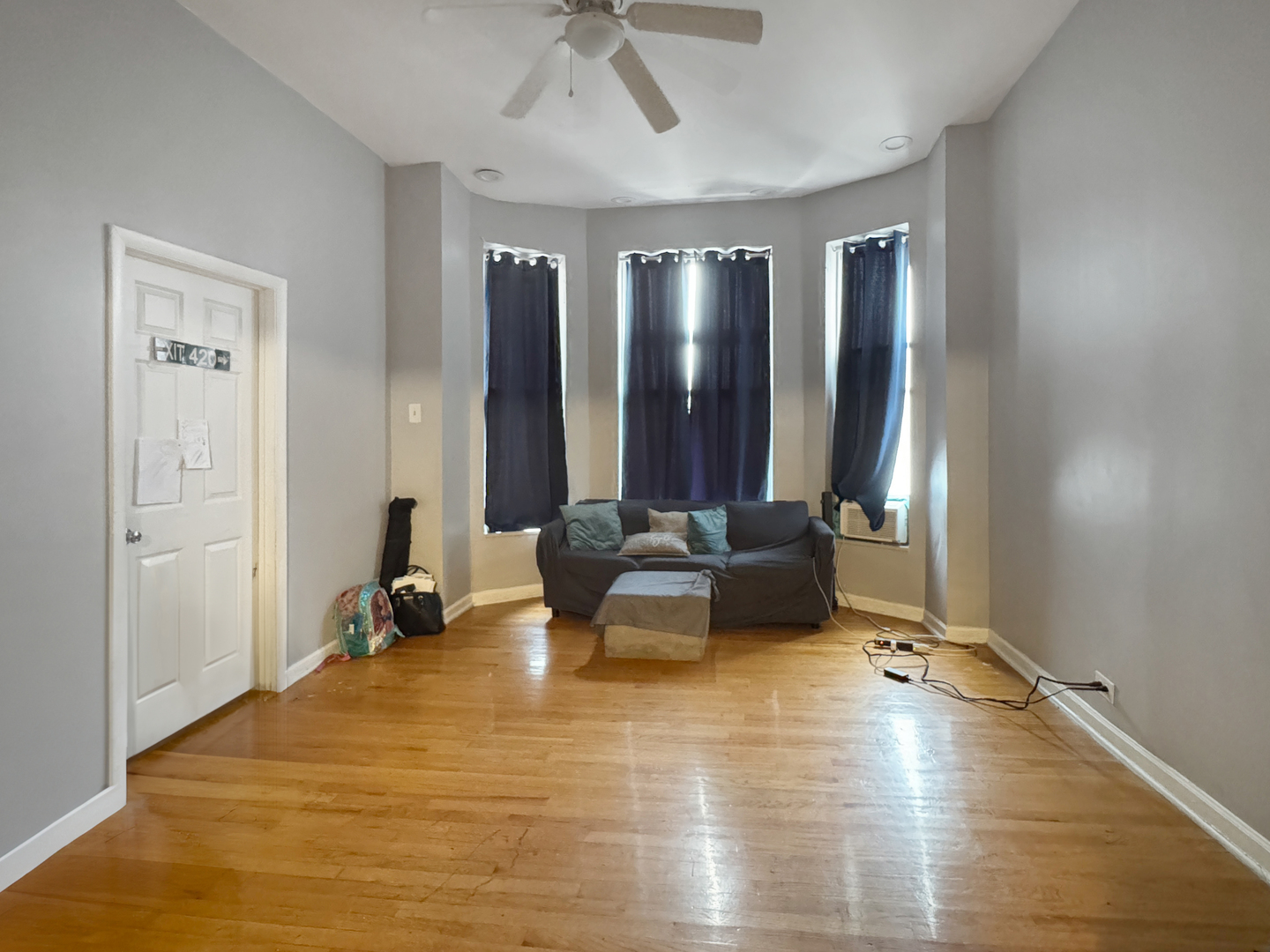 5943 S Indiana Avenue, Chicago, IL 60637