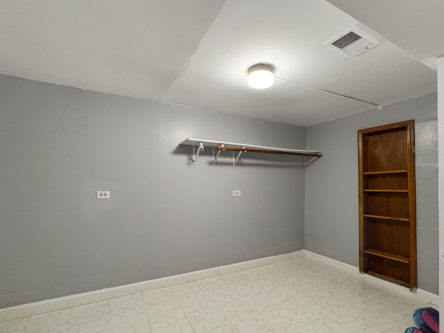 5943 S Indiana Avenue, Chicago, IL 60637