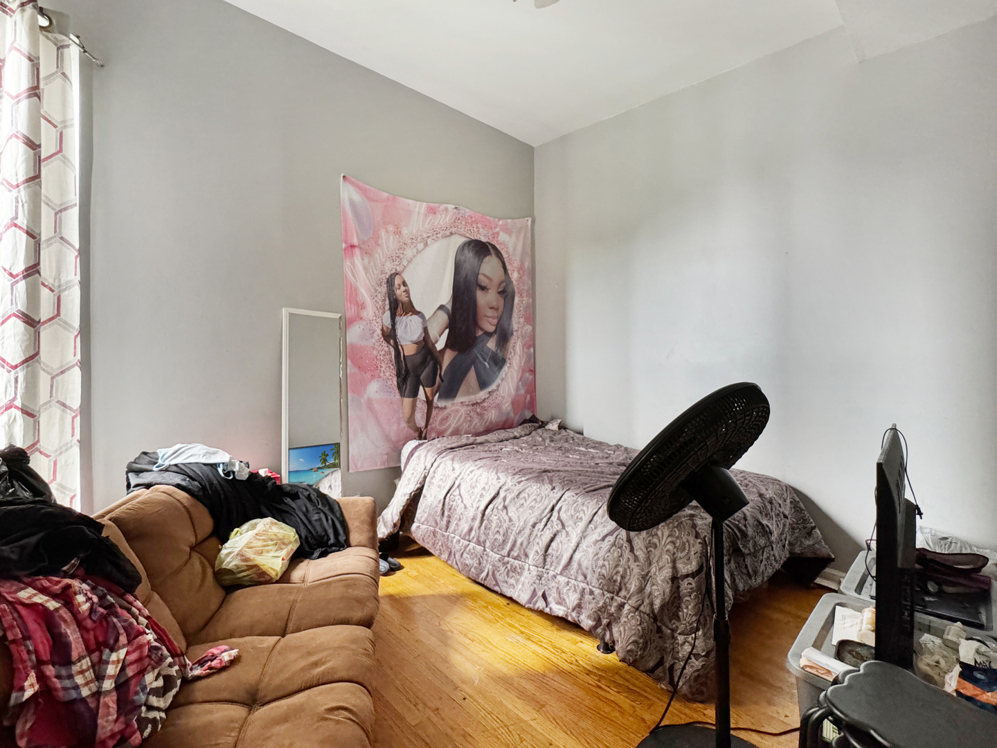 5943 S Indiana Avenue, Chicago, IL 60637