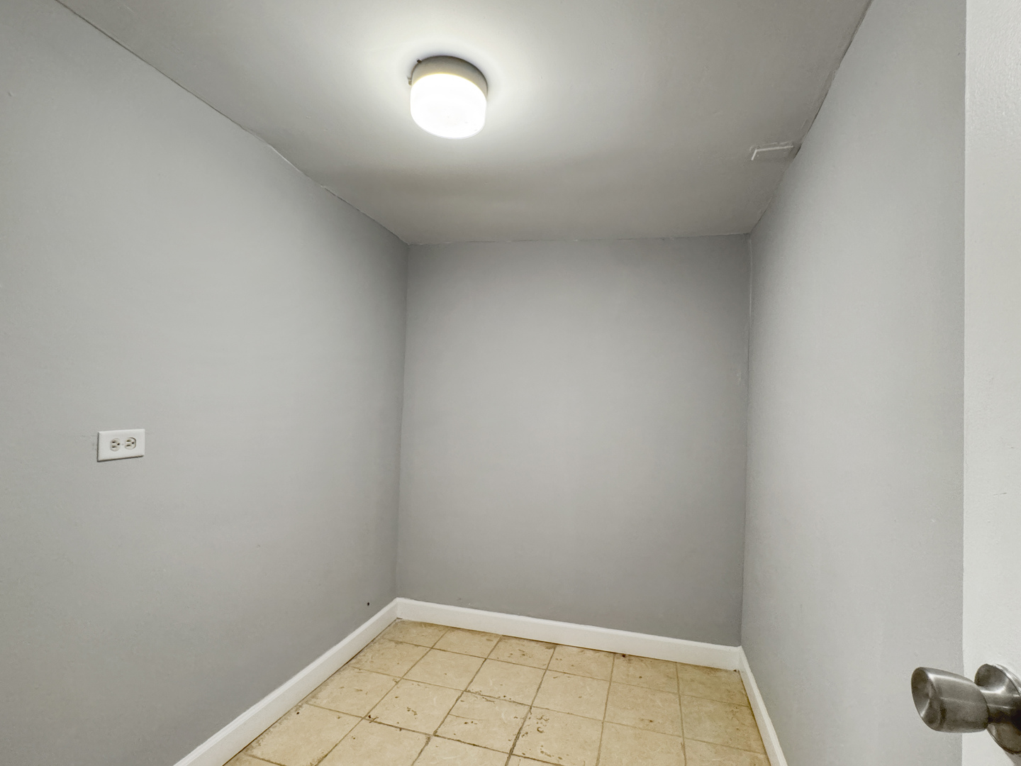 5943 S Indiana Avenue, Chicago, IL 60637
