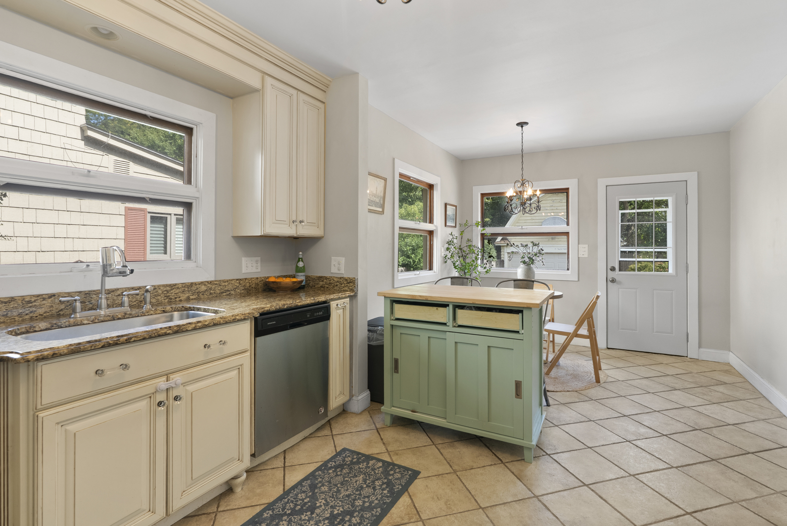 146 Le Grande Boulevard, Aurora, IL 60506