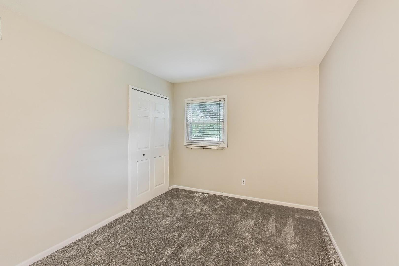 3207 Sunrise View Street, McHenry, IL 60050