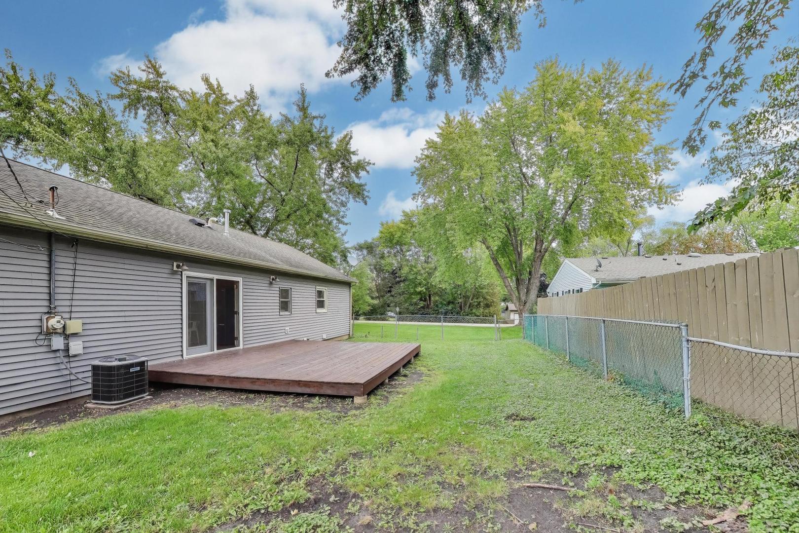 3207 Sunrise View Street, McHenry, IL 60050
