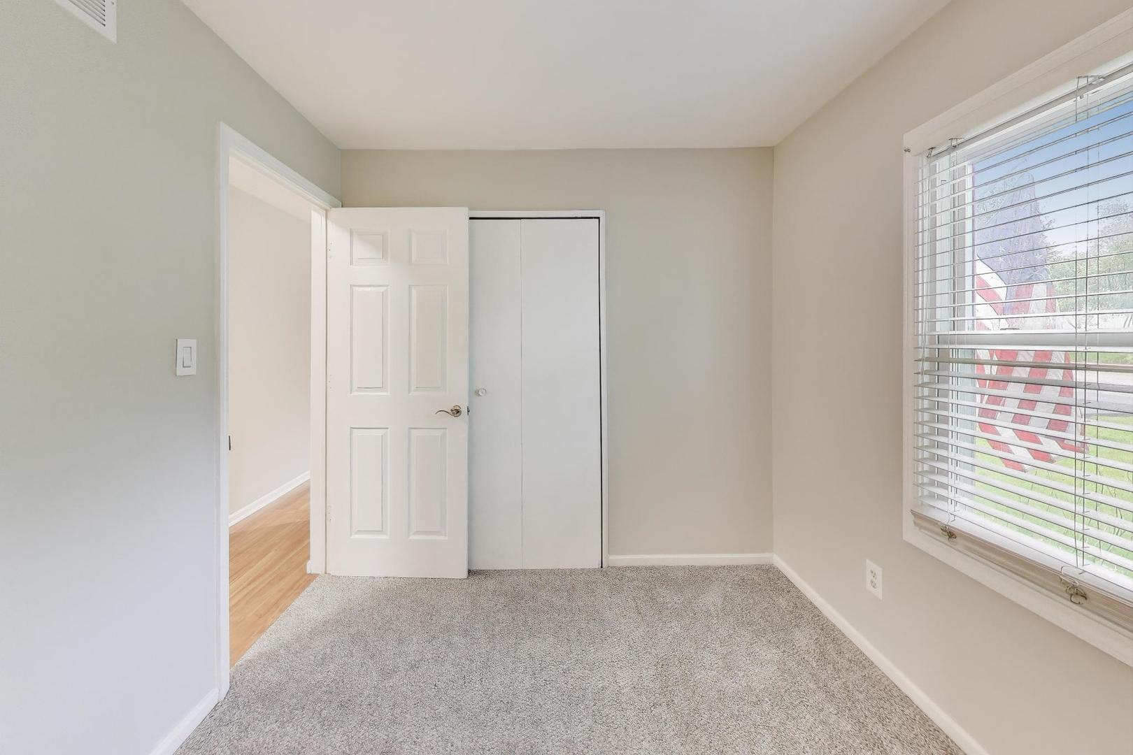 3207 Sunrise View Street, McHenry, IL 60050