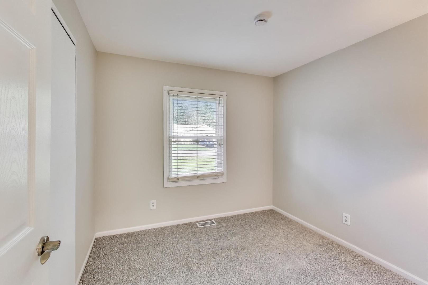 3207 Sunrise View Street, McHenry, IL 60050