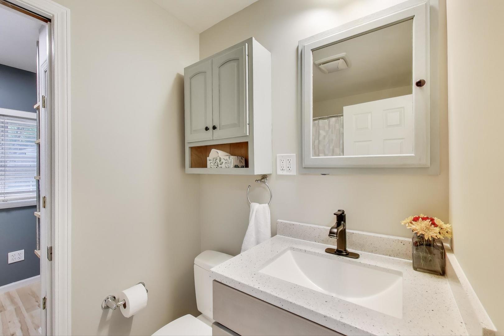 3207 Sunrise View Street, McHenry, IL 60050