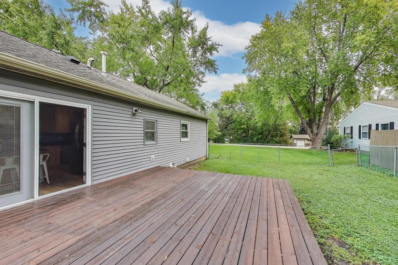 3207 Sunrise View Street, McHenry, IL 60050