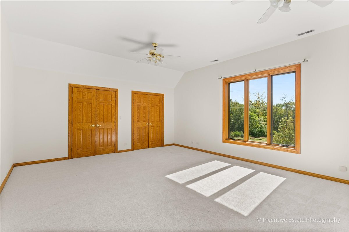 10S641 S Garfield Avenue, Burr Ridge, IL 60527