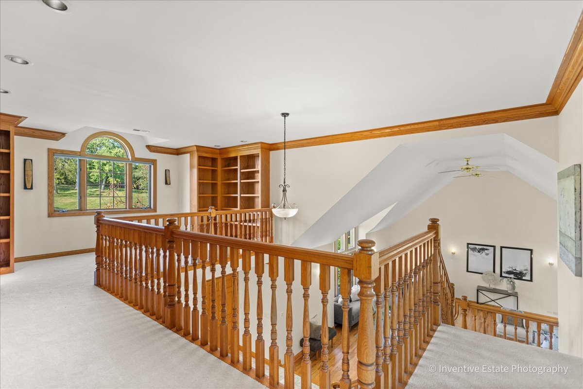 10S641 S Garfield Avenue, Burr Ridge, IL 60527