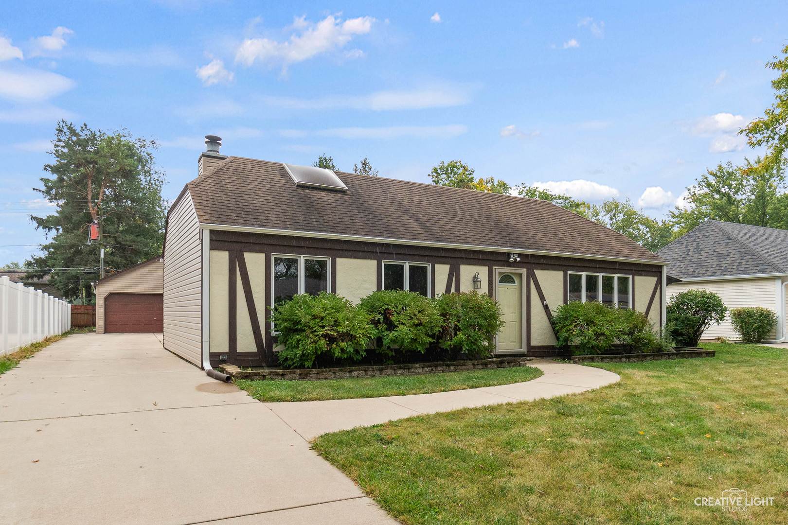 34 Pembrooke Road, Montgomery, IL 60538