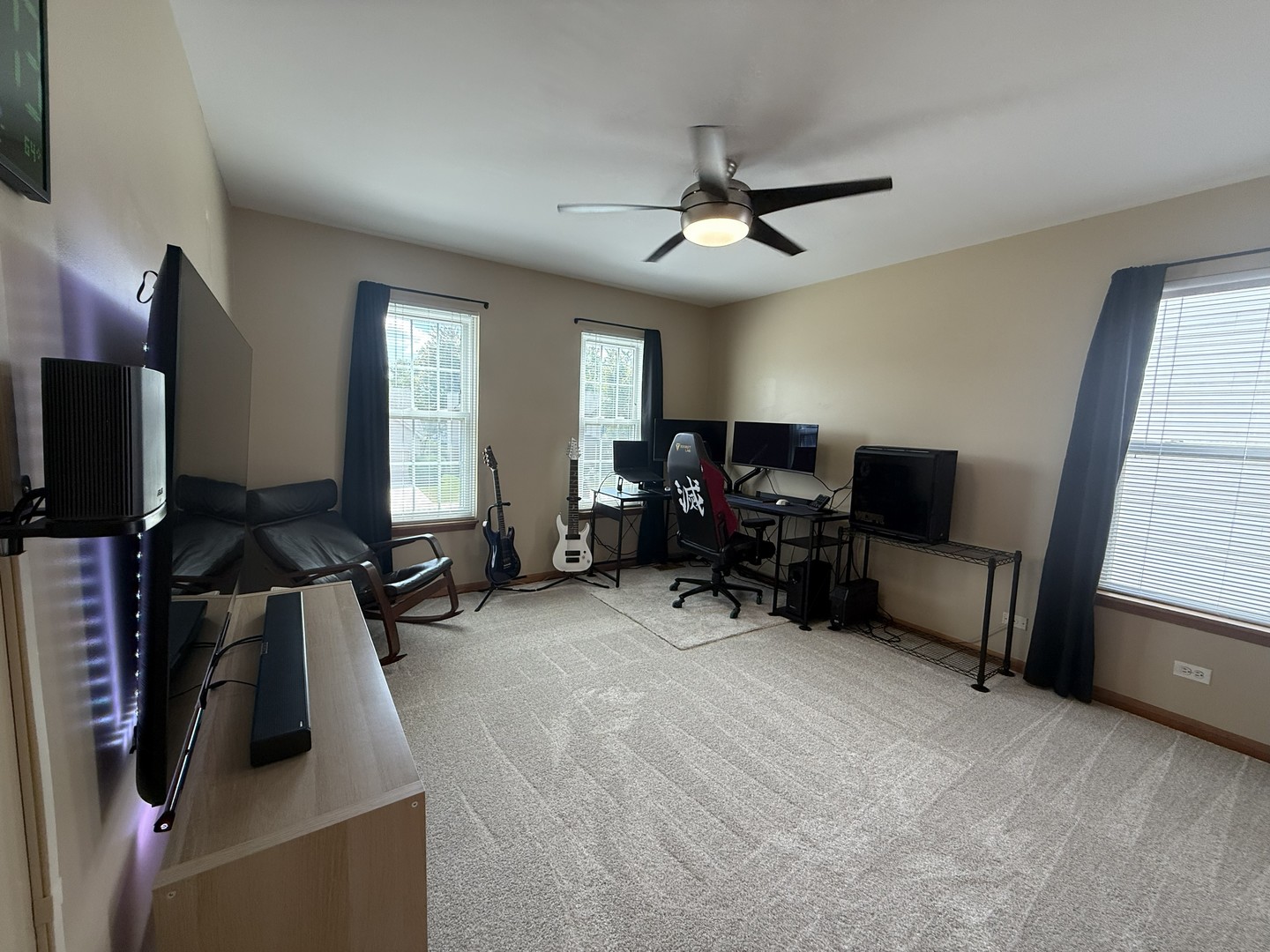 2420 Glenford Drive, Aurora, IL 60502