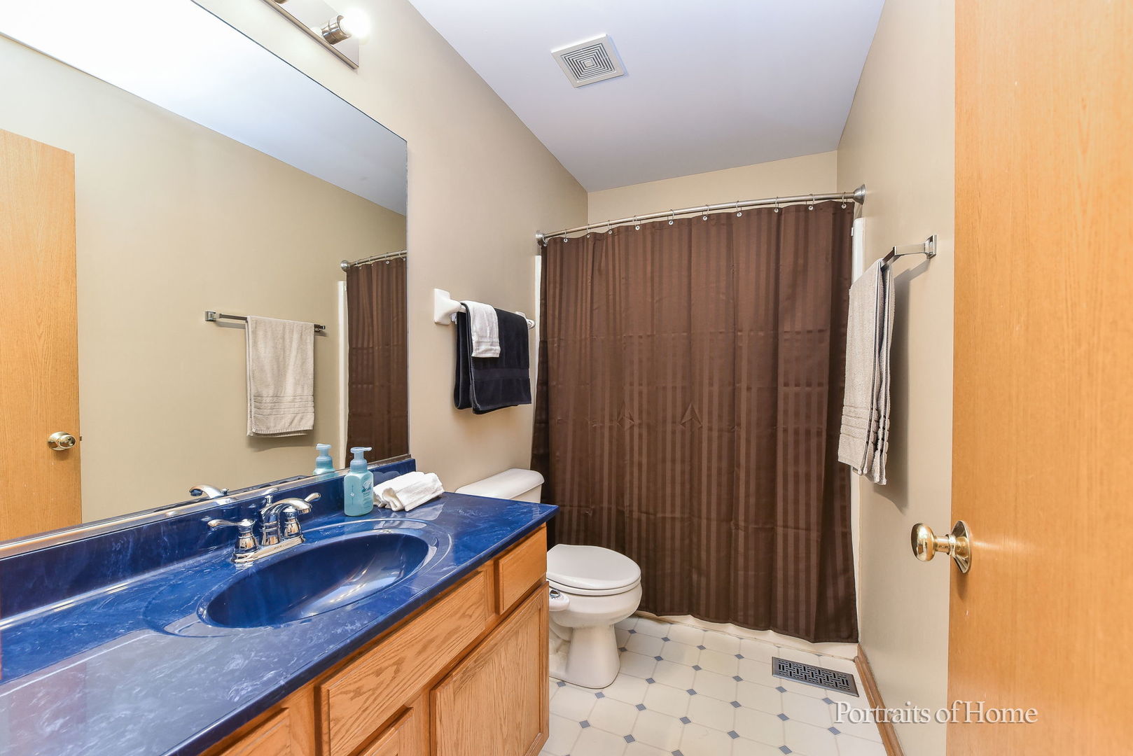2420 Glenford Drive, Aurora, IL 60502