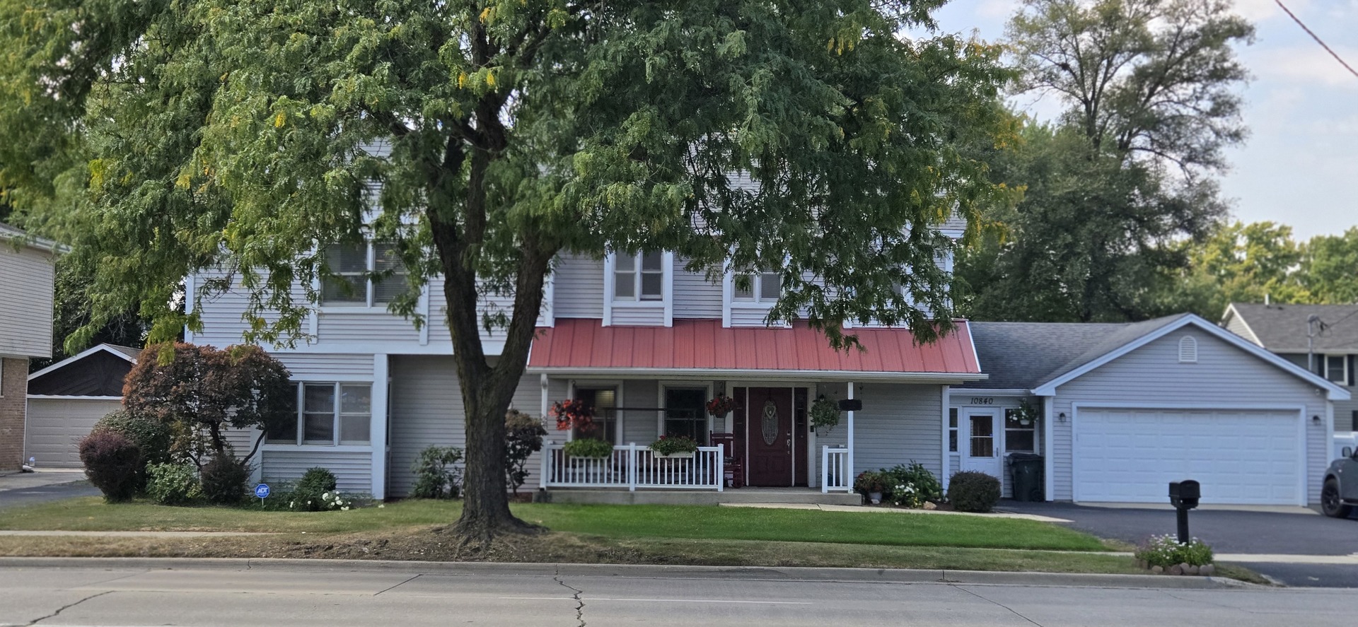 10840 S Ridgeland Avenue, Worth, IL 60482