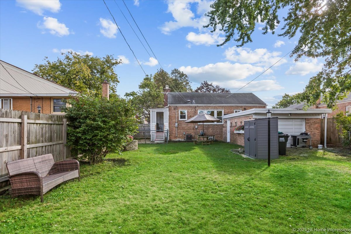 9206 S Troy Avenue, Evergreen Park, IL 60805