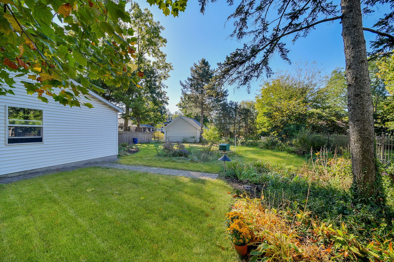 414 E Indiana Street, Wheaton, IL 60187